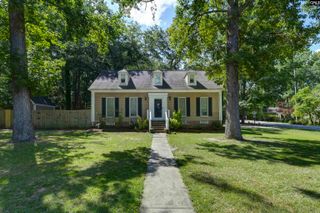 2 Forest Trace Court, Forest Acres, SC 29204