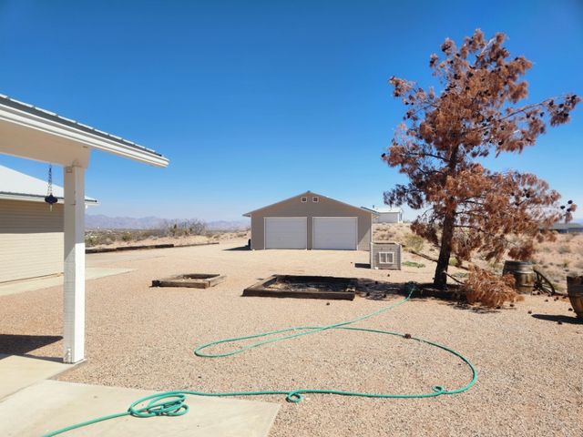 1180 E Bradley Bay Drive, Meadview, AZ 86444