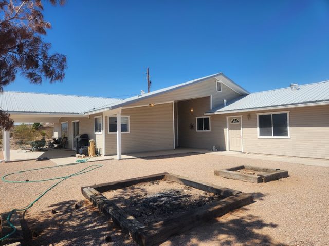 1180 E Bradley Bay Drive, Meadview, AZ 86444
