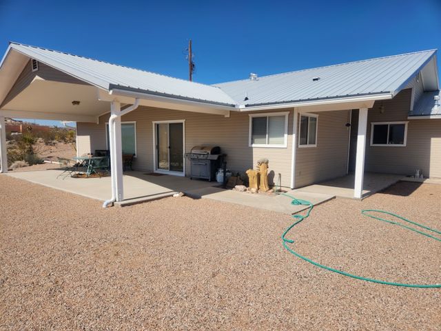 1180 E Bradley Bay Drive, Meadview, AZ 86444