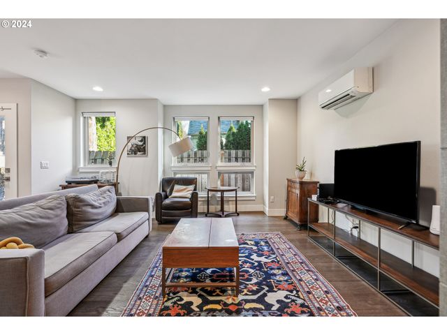 7926 Se 6TH Ave, Portland, OR 97202