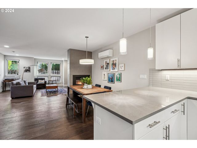 7926 Se 6TH Ave, Portland, OR 97202