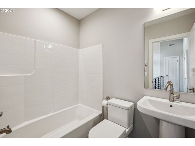 7926 Se 6TH Ave, Portland, OR 97202