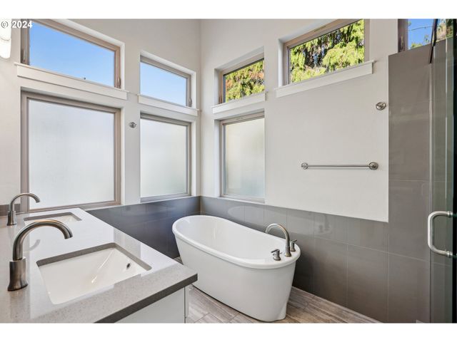 7926 Se 6TH Ave, Portland, OR 97202
