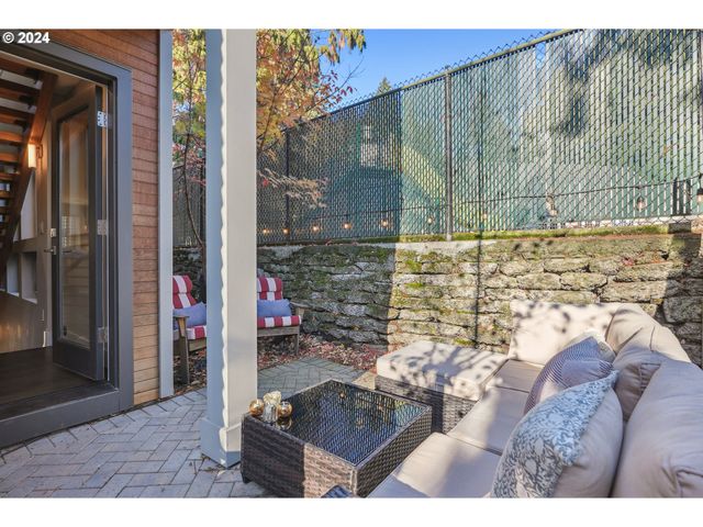 7926 Se 6TH Ave, Portland, OR 97202