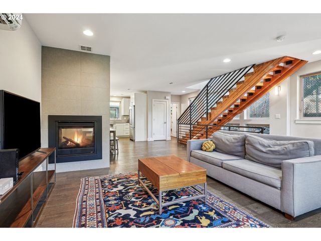 7926 Se 6TH Ave, Portland, OR 97202