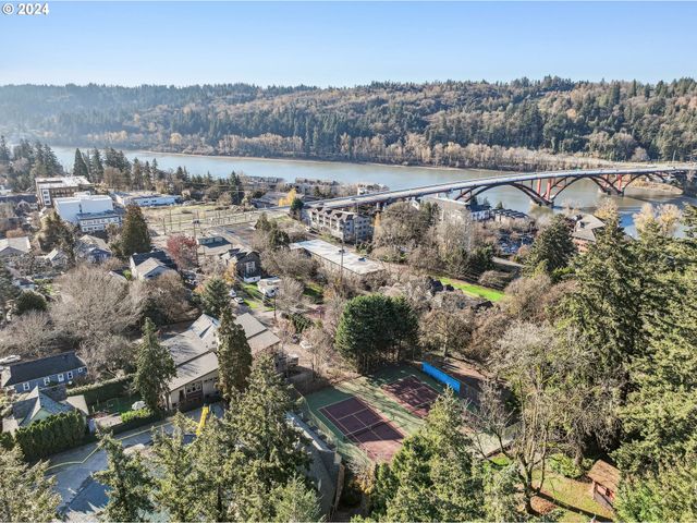7926 Se 6TH Ave, Portland, OR 97202