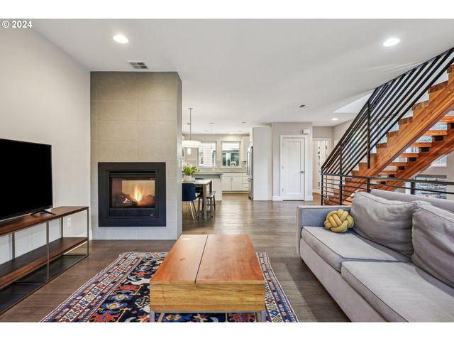 7926 Se 6TH Ave, Portland, OR 97202