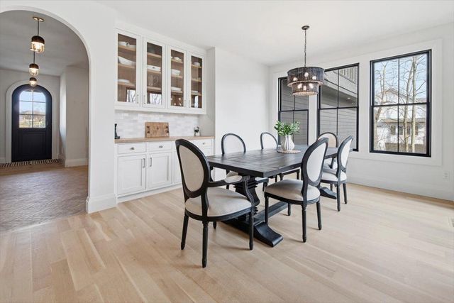 15540 52nd Place N, Plymouth, MN 55446