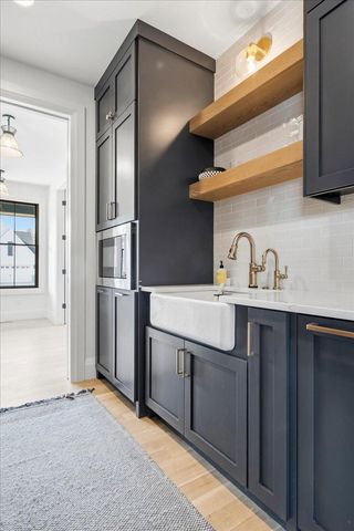 15540 52nd Place N, Plymouth, MN 55446