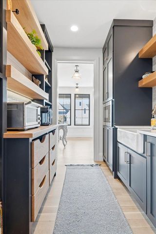 15540 52nd Place N, Plymouth, MN 55446