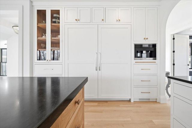 15540 52nd Place N, Plymouth, MN 55446