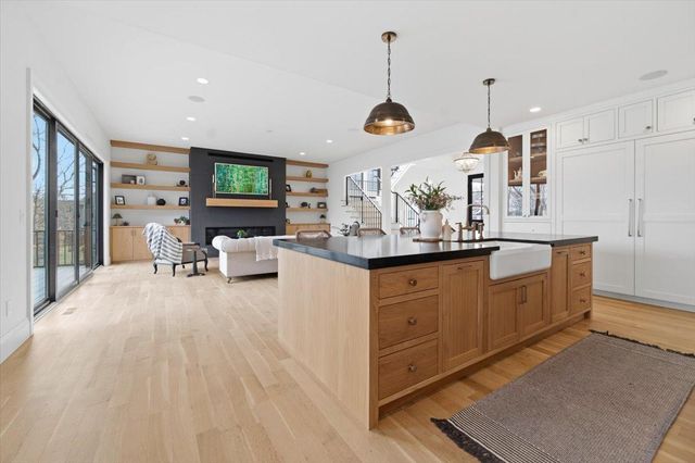 15540 52nd Place N, Plymouth, MN 55446