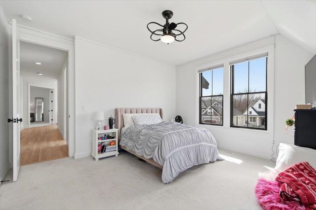 15540 52nd Place N, Plymouth, MN 55446