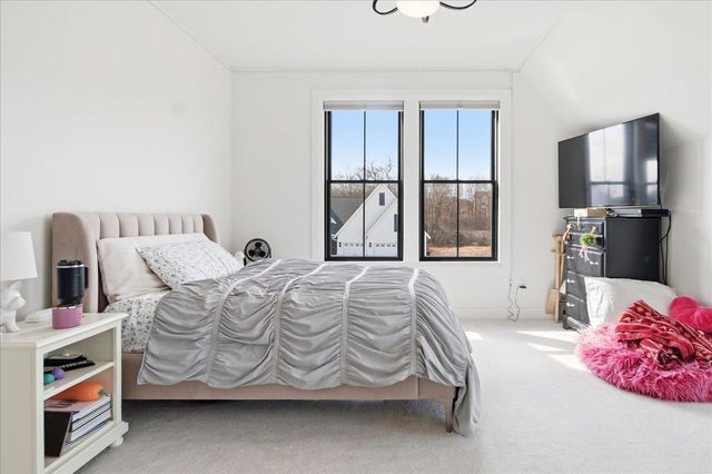 15540 52nd Place N, Plymouth, MN 55446