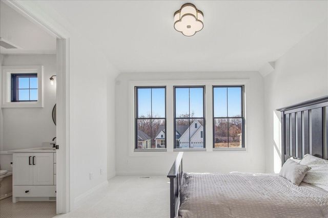 15540 52nd Place N, Plymouth, MN 55446