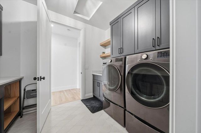 15540 52nd Place N, Plymouth, MN 55446