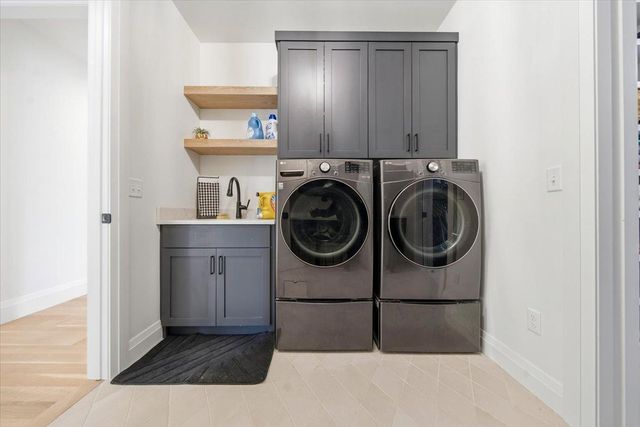 15540 52nd Place N, Plymouth, MN 55446