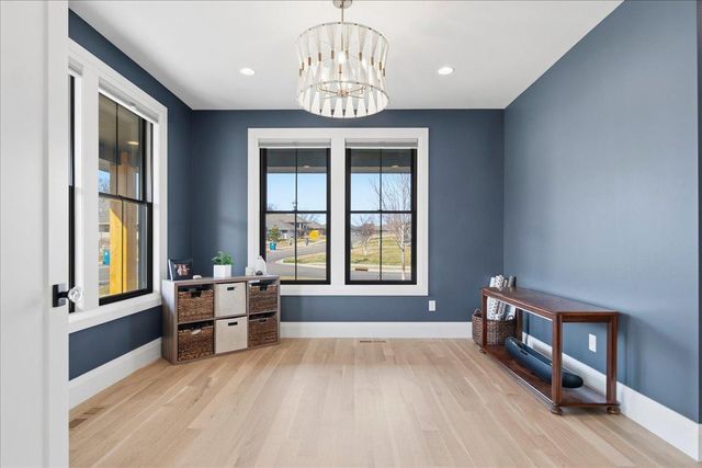 15540 52nd Place N, Plymouth, MN 55446