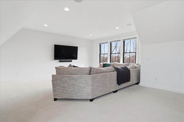 15540 52nd Place N, Plymouth, MN 55446