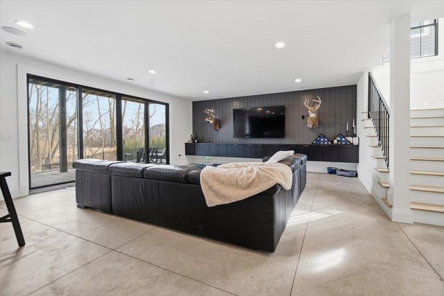 15540 52nd Place N, Plymouth, MN 55446