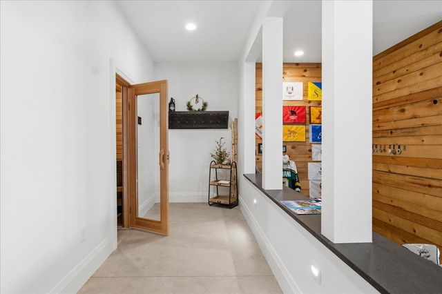 15540 52nd Place N, Plymouth, MN 55446