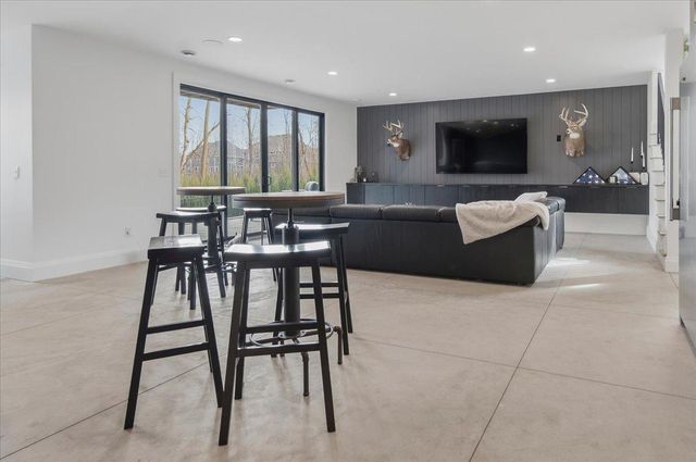 15540 52nd Place N, Plymouth, MN 55446