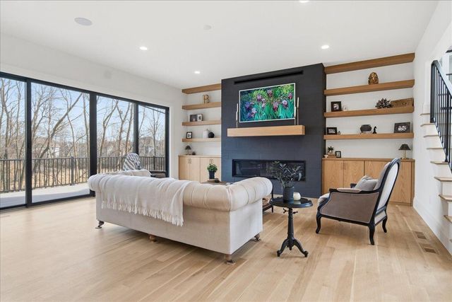 15540 52nd Place N, Plymouth, MN 55446