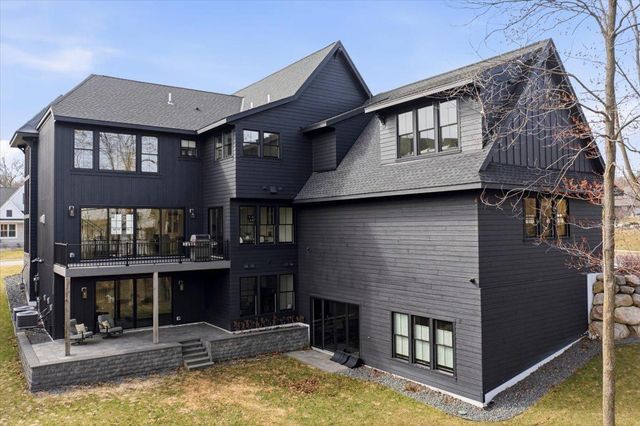 15540 52nd Place N, Plymouth, MN 55446