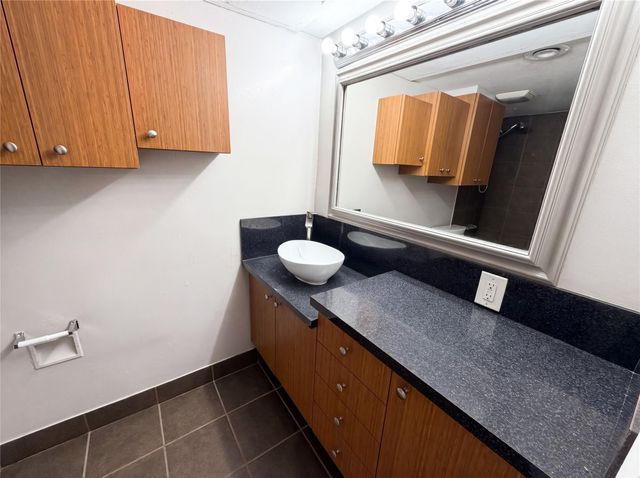 3938 W Alabama Street 4, Houston, TX 77027