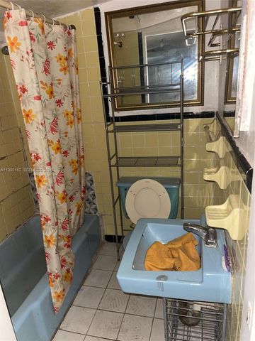 43 NW 58th St, Miami, FL 33127