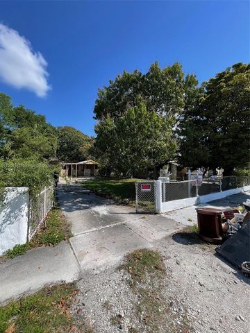 43 NW 58th St, Miami, FL 33127