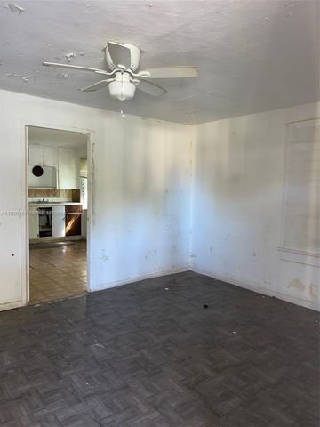 43 NW 58th St, Miami, FL 33127