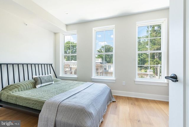 3845 RIDGE AVE, Philadelphia, PA 19132