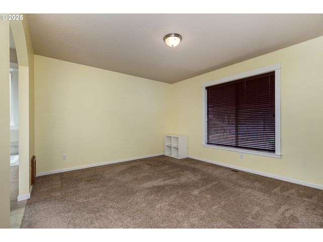 34511 NOBLE Rd, St Helens, OR 97051