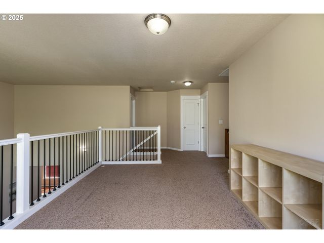 34511 NOBLE Rd, St Helens, OR 97051