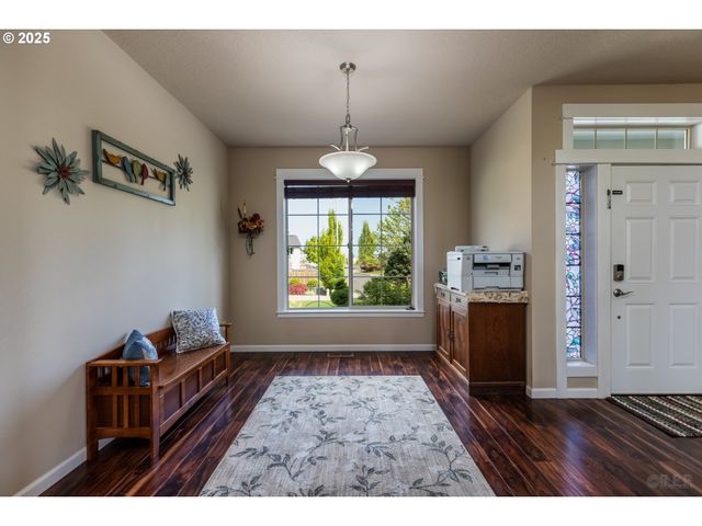 34511 NOBLE Rd, St Helens, OR 97051