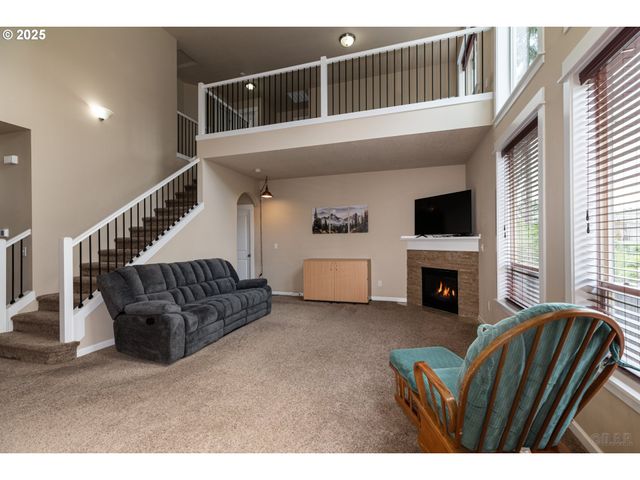 34511 NOBLE Rd, St Helens, OR 97051