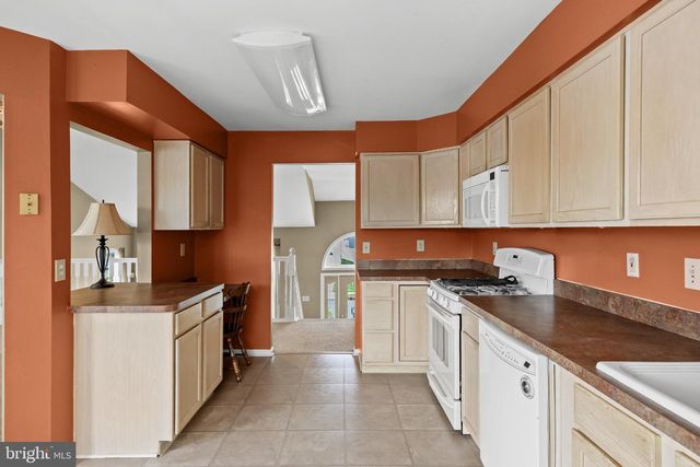 310 SUSSEX CT, Swedesboro, NJ 08085