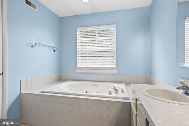 310 SUSSEX CT, Swedesboro, NJ 08085