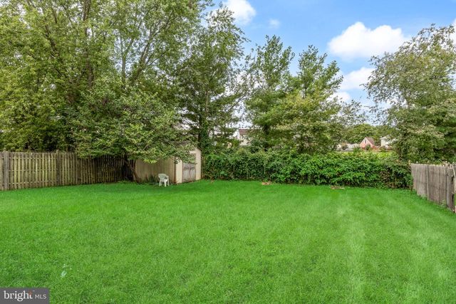310 SUSSEX CT, Swedesboro, NJ 08085