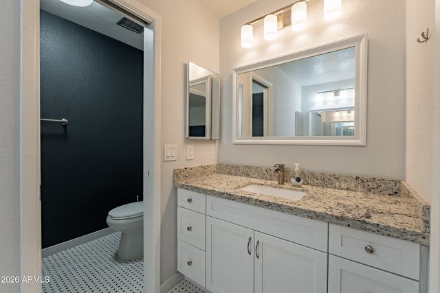 7640 E MINNEZONA Avenue, Scottsdale, AZ 85251