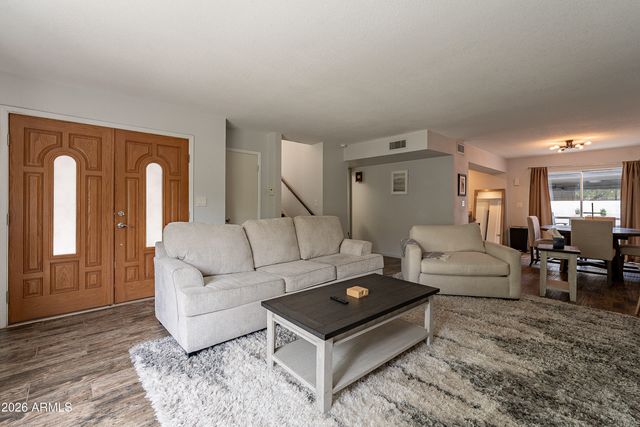 7640 E MINNEZONA Avenue, Scottsdale, AZ 85251