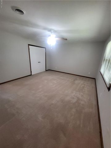 6114 Lyndhurst AVE, Norfolk, VA 23502