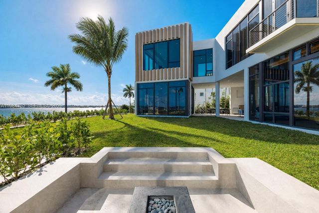 6315 S Flagler Dr, West Palm Beach, FL 33405