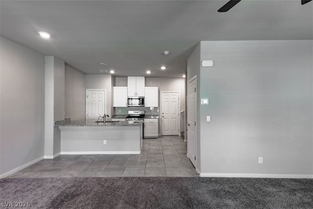 7416 Sunray Point Street, North Las Vegas, NV 89084