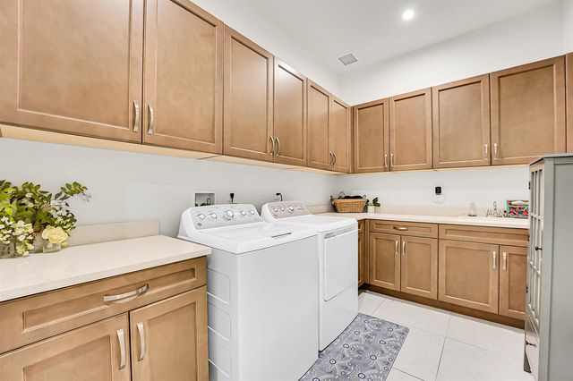 13865 SE Blackwood Drive, Port St. Lucie, FL 34984