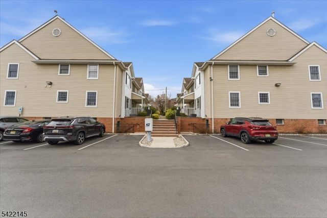 179 Roseland Ave 7, Caldwell Boro Twp., NJ 07006