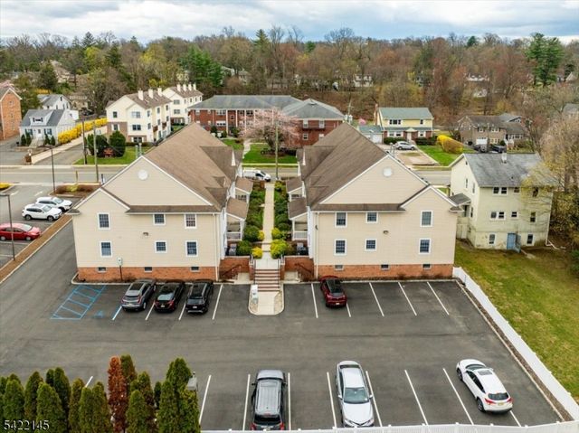 179 Roseland Ave 7, Caldwell Boro Twp., NJ 07006