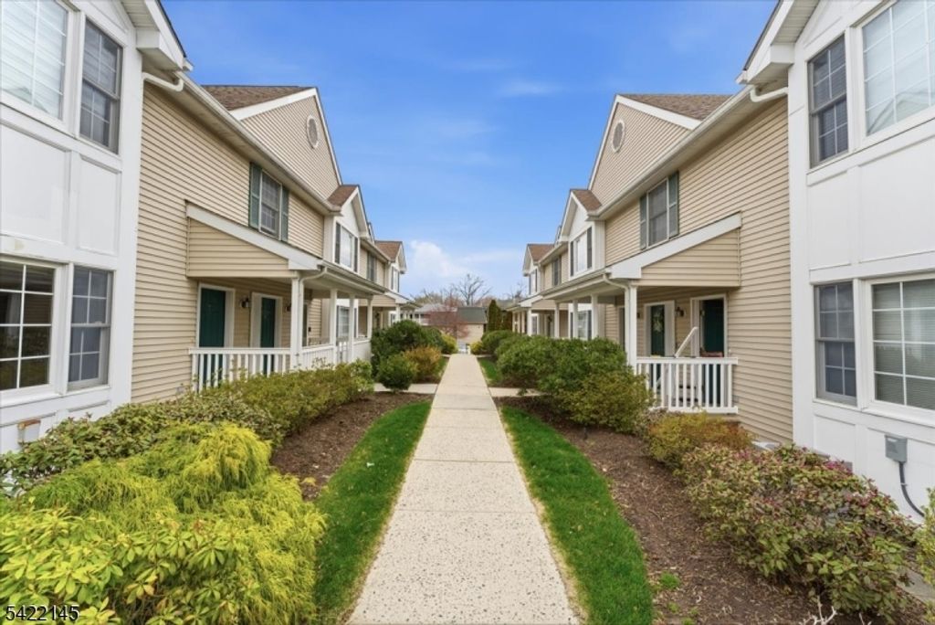 179 Roseland Ave 7, Caldwell Boro Twp., NJ 07006